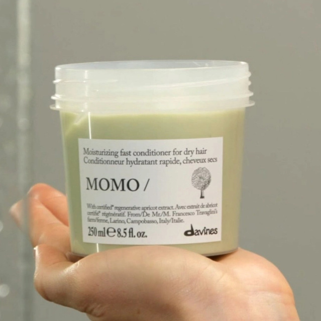 Davines Essential Momo Conditioner - kondicionér pro suché a dehydrované vlasy 250 ml