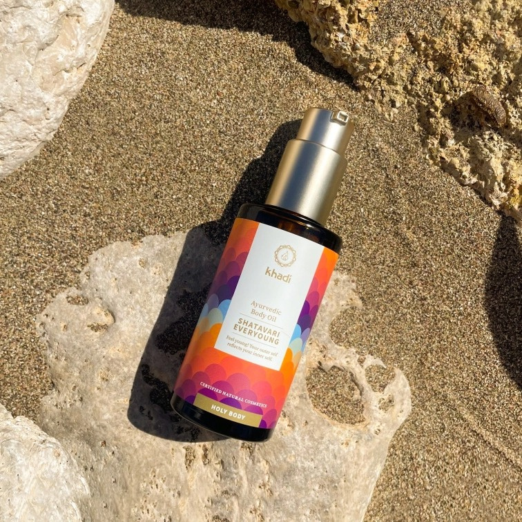 Khadi Anti-Aging Body Oil Shatavari Everyoung - pleťový a tělový olej “věčné mládí” s anti-aging efektem 100 ml