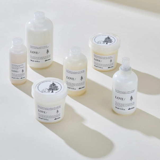 Davines Essential Love Curl Cream - bezoplachový krém pro vlnité a kudrnaté vlasy 150 ml