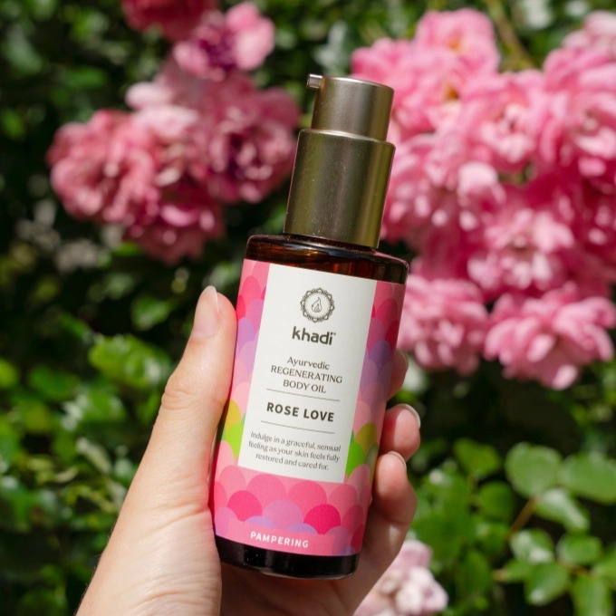Khadi Regenerating Body Oil Rose Love - přírodní regenerační tělový a pleťový olej 100 ml