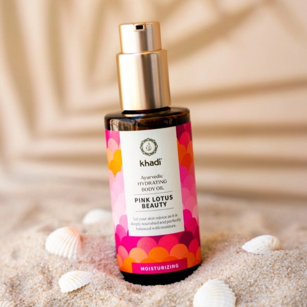Khadi Hydrating Body Oil Pink Lotus Beauty – přírodní hydratační tělový a pleťový olej 100 ml