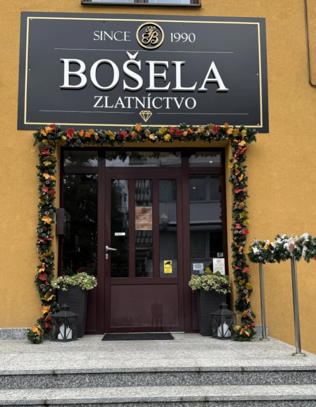 Ako si vybrať dokonalé svadobné obrúčky zo žltého zlata?