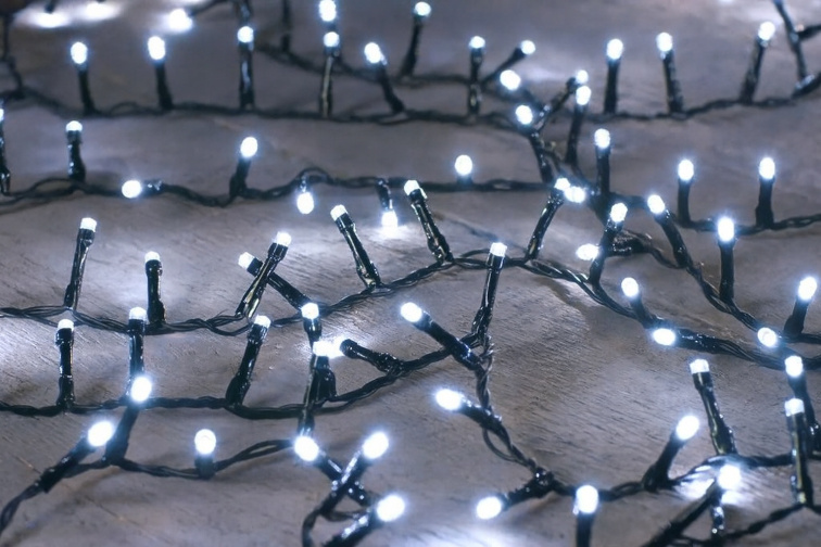 Vianočné svetielka na stromček, Reťaz 500x LED, 8 režimov, STUDENÁ BIELA