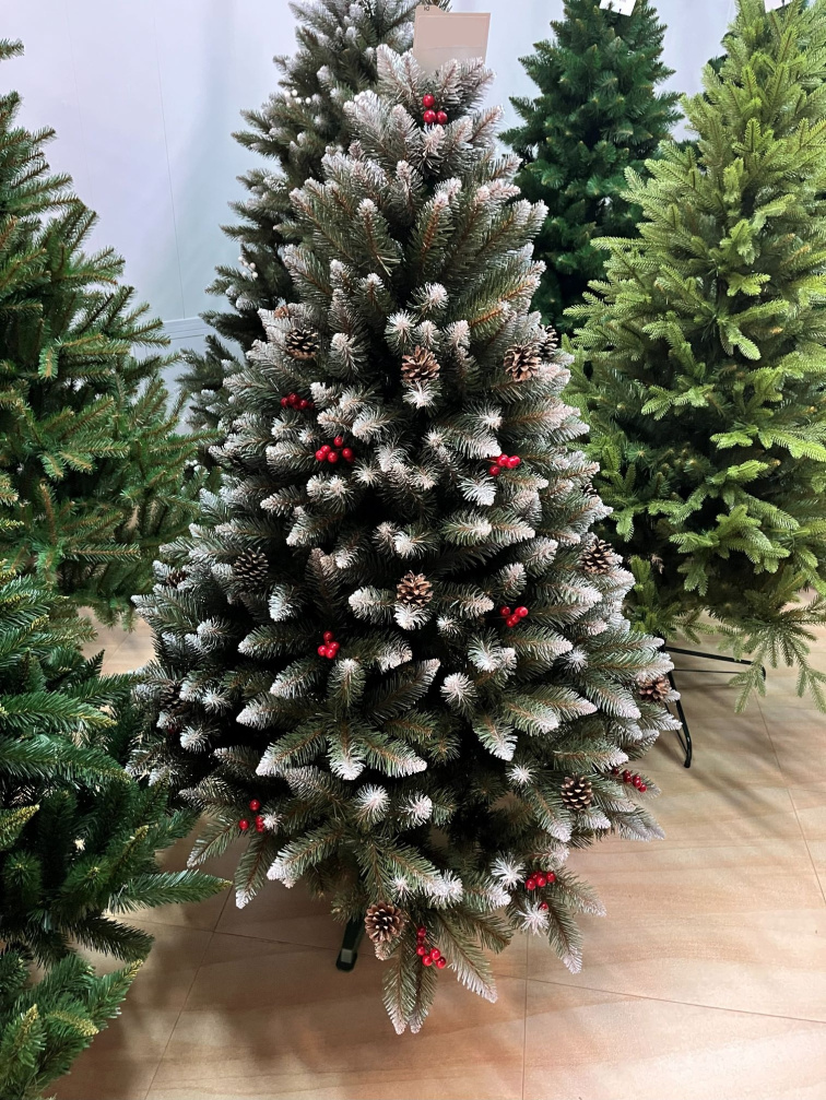 Vánoční stromek Smrk s jeřabinou 220 cm