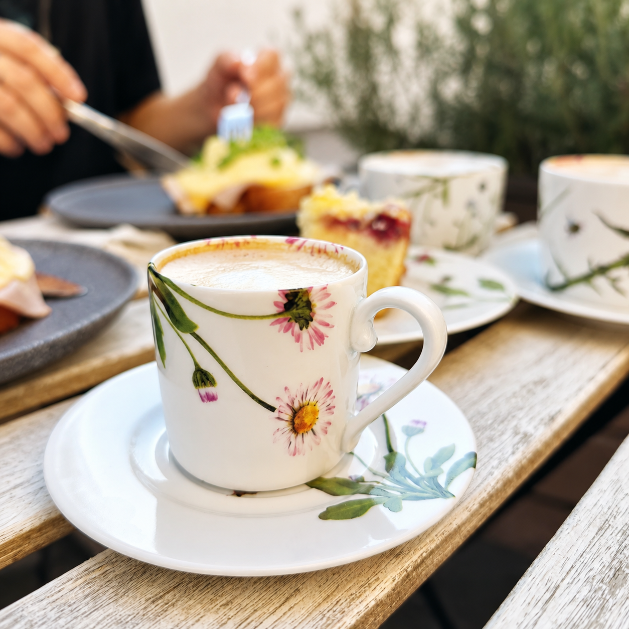 Porcelánový rovný hrnek 90 ml - Sedmikráska