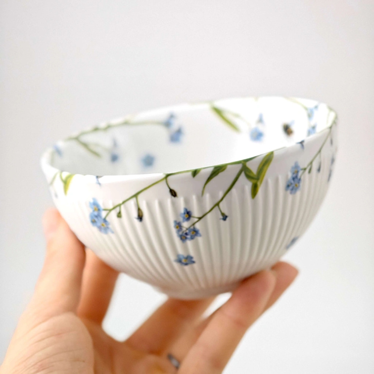 Porcelánová žebrovaná miska 400 ml - Fialka