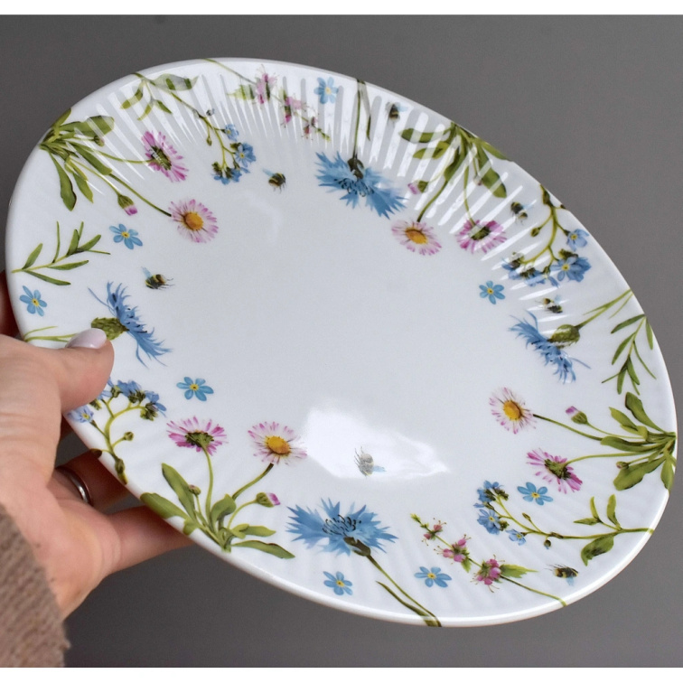 Porcelánový žebrovaný talíř 26 cm - Luční květy