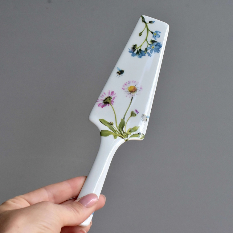 Porcelánová lopatka na dort - Sedmikráska a pomněnky