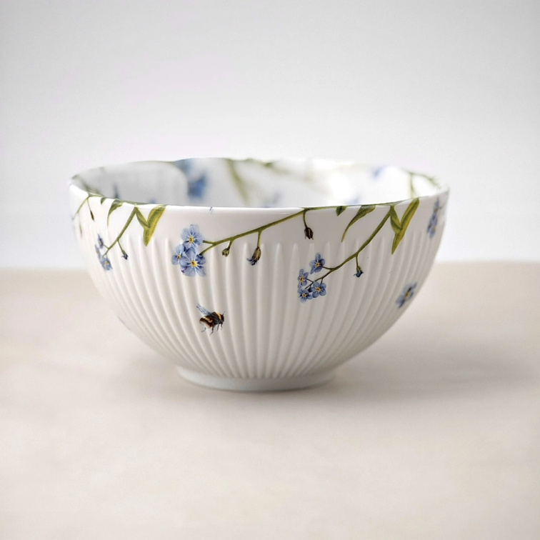 Porcelánová žebrovaná miska 400 ml - Fialka