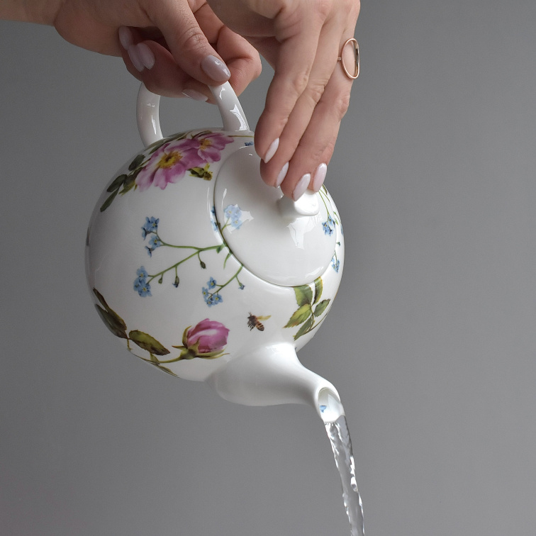 Porcelánová sada - miska, talíř a talířek - Luční květy