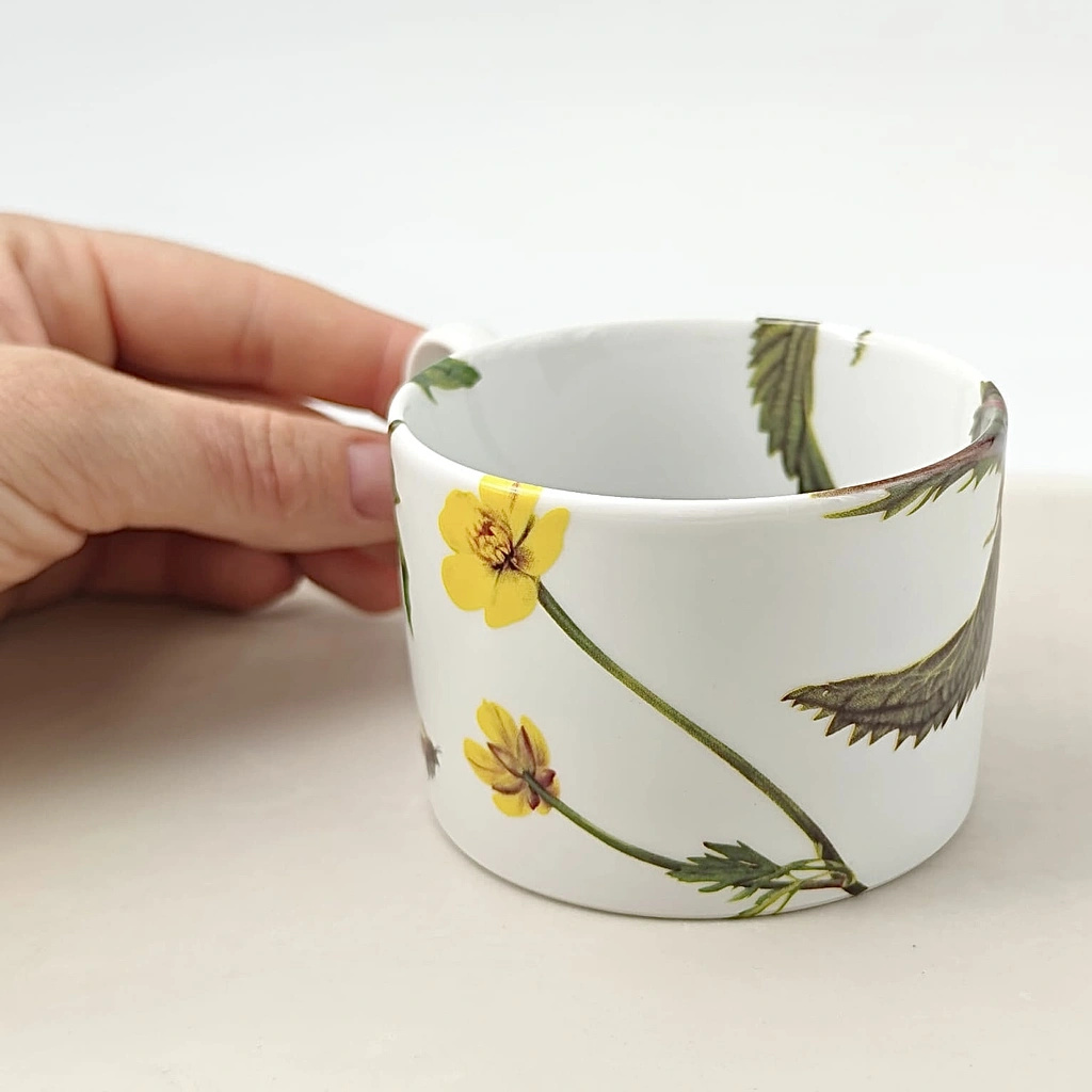 Porcelánový rovný hrnek 220 ml - Pomněnky