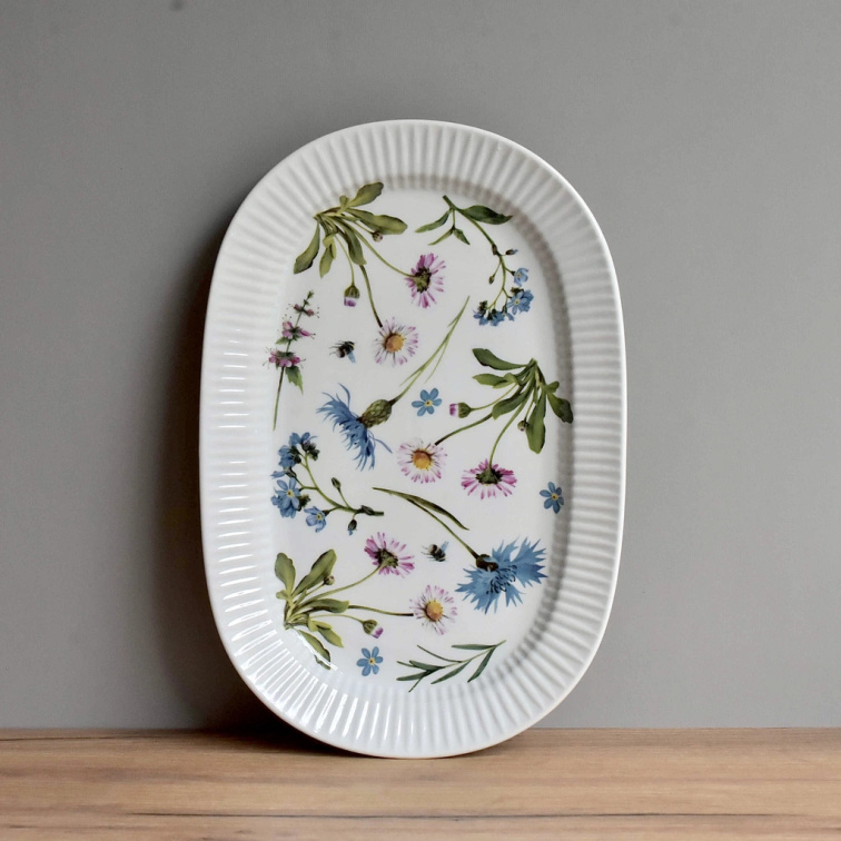 Porcelánový tác žebrovaný 37,5x25 cm - Chrpa a sedmikráska