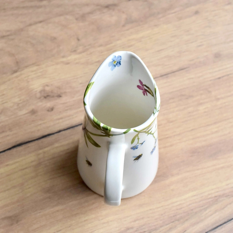 Porcelánová konvička na mléko - Sedmikráska
