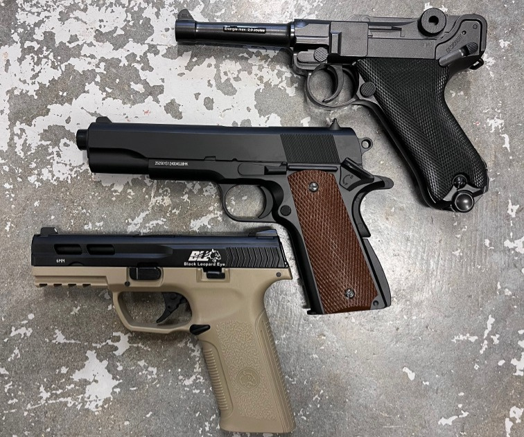 Nejlepší airsoftové zbraně pro začátečníky – kompletní průvodce