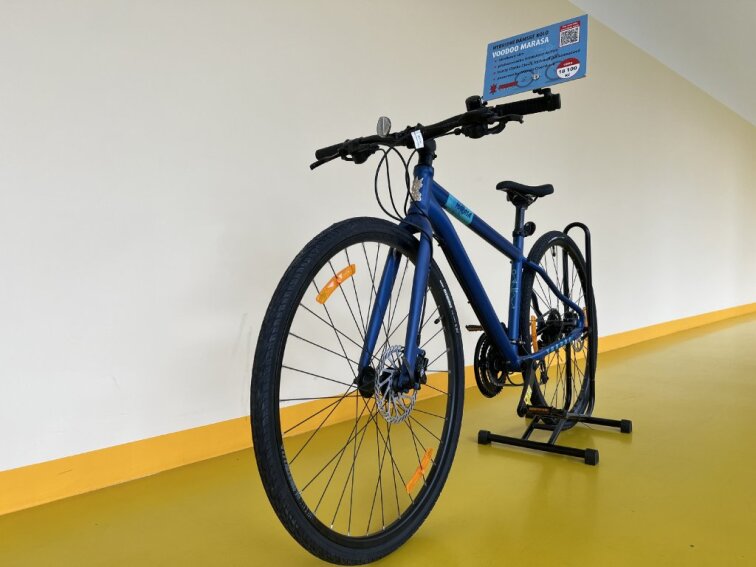 Předváděcí hybridní dámské kolo MARASA