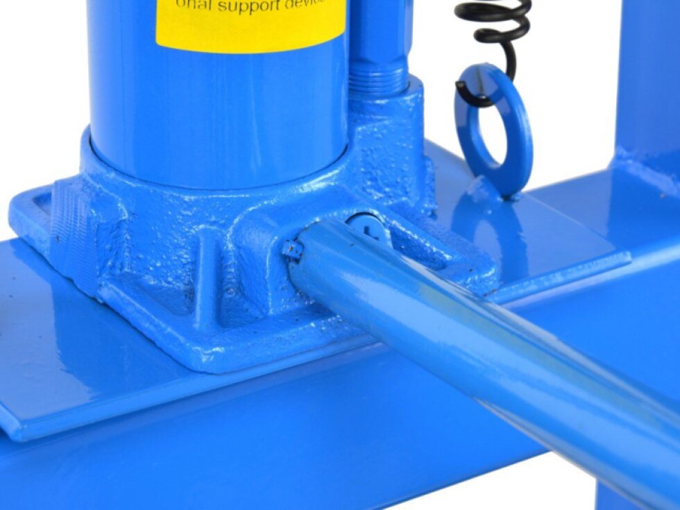 Hydraulický dílenský lis 8t