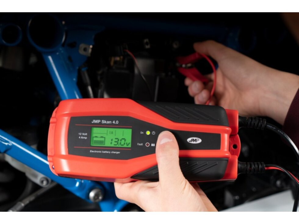 Nabíječka autobaterií 12V, 1-4 A, 4-120 Ah - JMP Skan 4.0