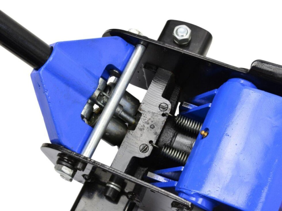 Pojízdný hydraulický zvedák 4t, nízkoprofilový, 95 - 550 mm, dvojitá pumpa - GEKO PREMIUM