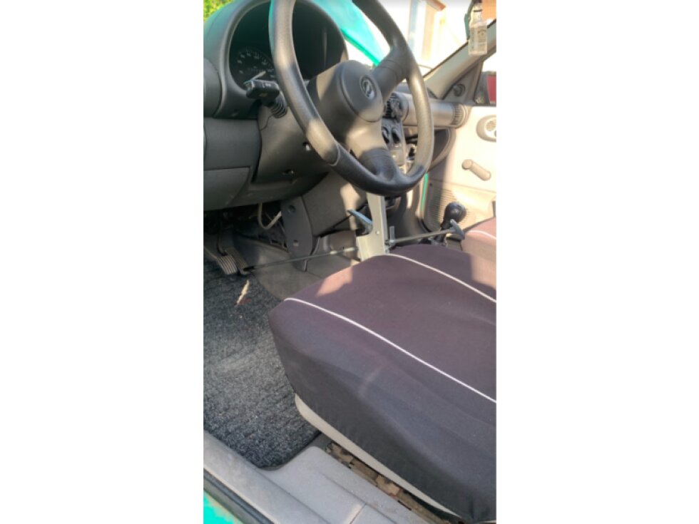 Aretační přípravek, držák na brzdový a plynový pedál - QUATROS QS14032