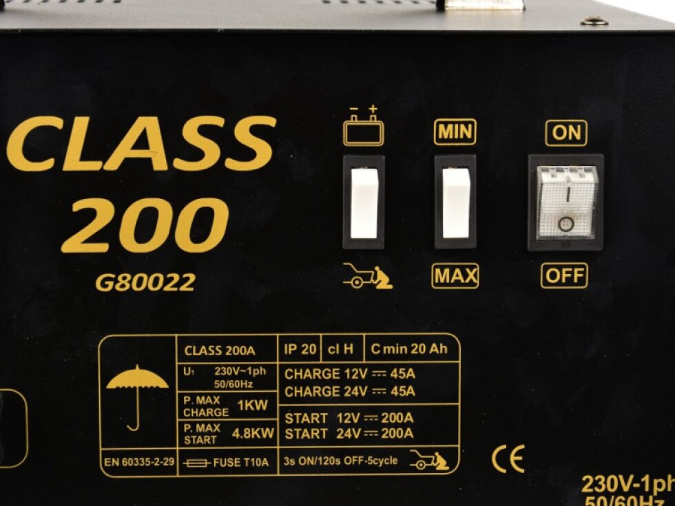 Nabíječka autobaterií a startovací zdroj 12/24V, 200A CLASS 200