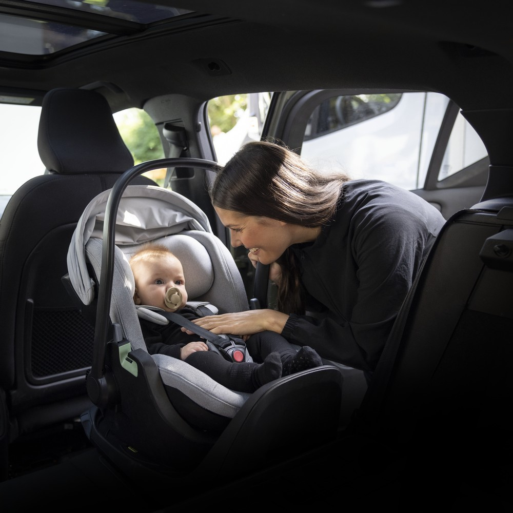 Thule Urban Glide 4-Wheel Kompletní kočárek + Autosedačka Maple + Základna + Příslušenství - Blue