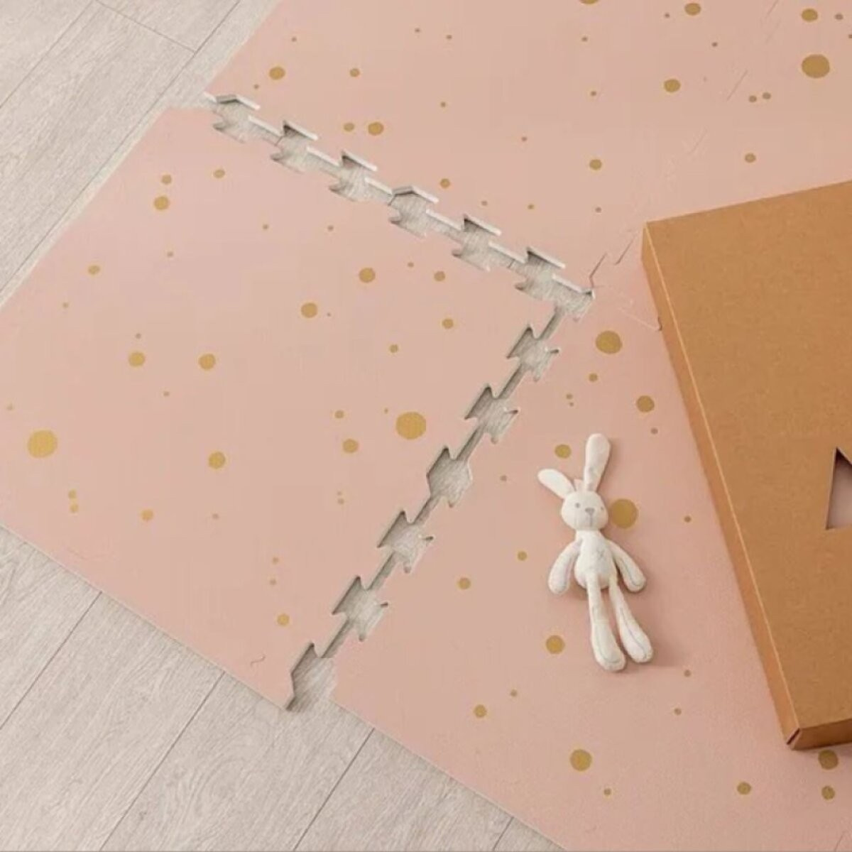 Nido Nido Pěnová hrací podložka - Pink and Gold Confetti