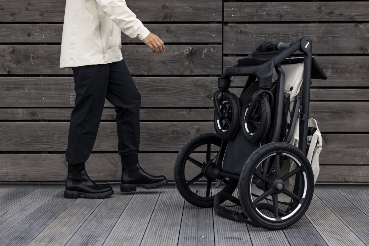 Thule Urban Glide 4-Wheel s magnetickou sponou - Dark Slate