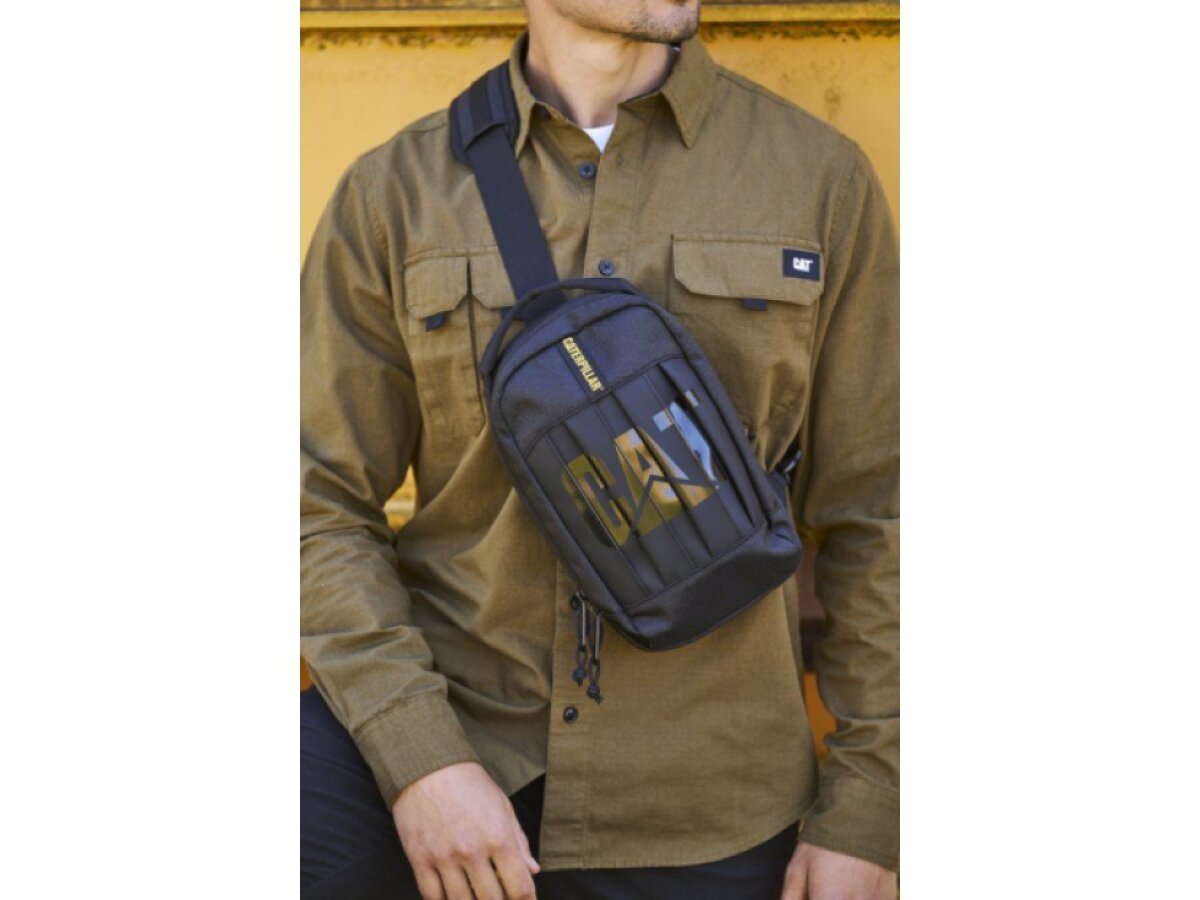 CAT crossbody taška Tech United - černá