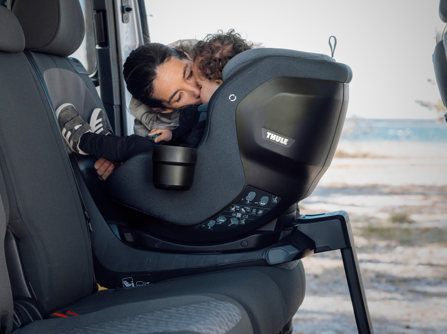 Thule Elm Connect 360 autosedačka Black