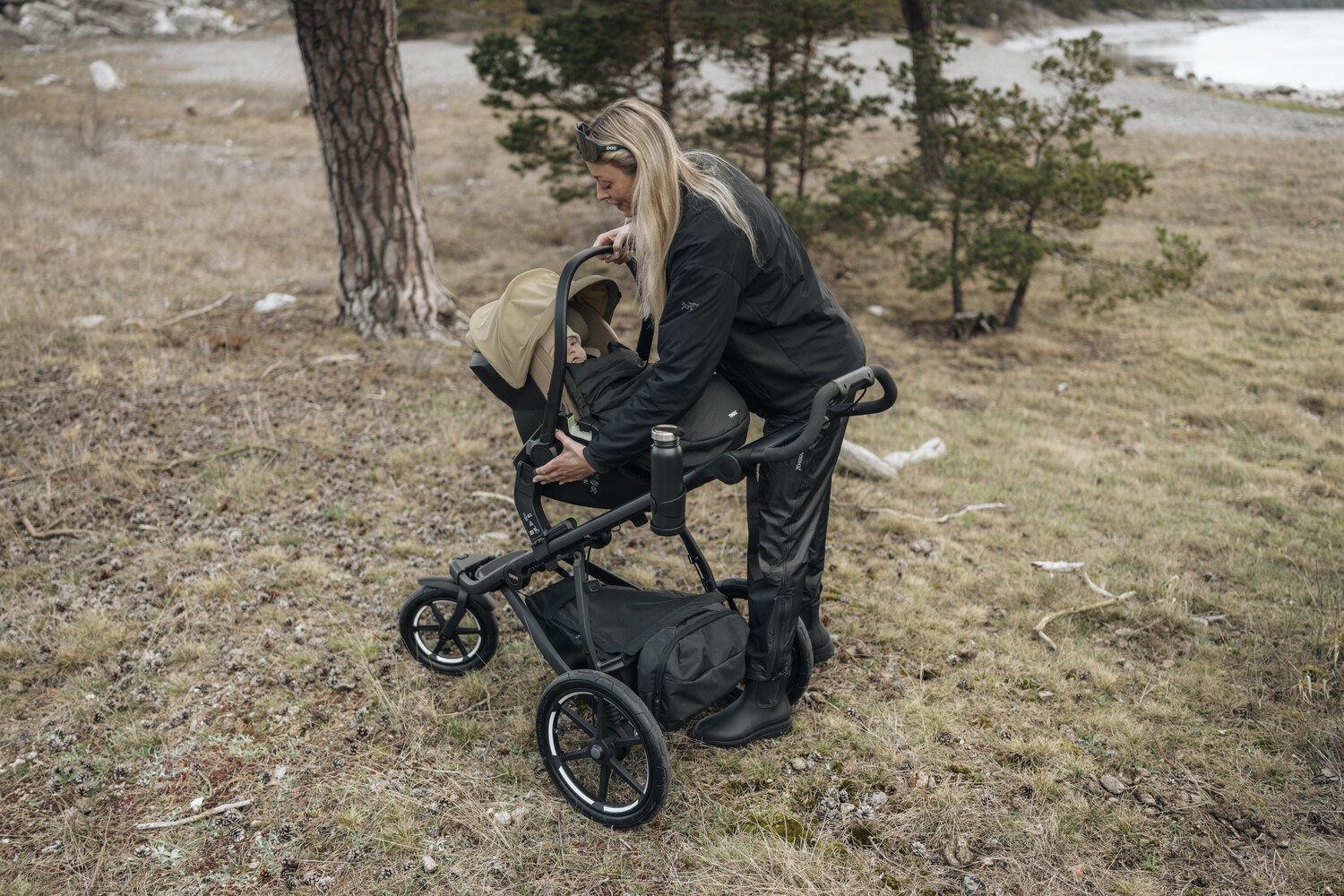 Thule Maple Connect autosedačka Darkest Blue