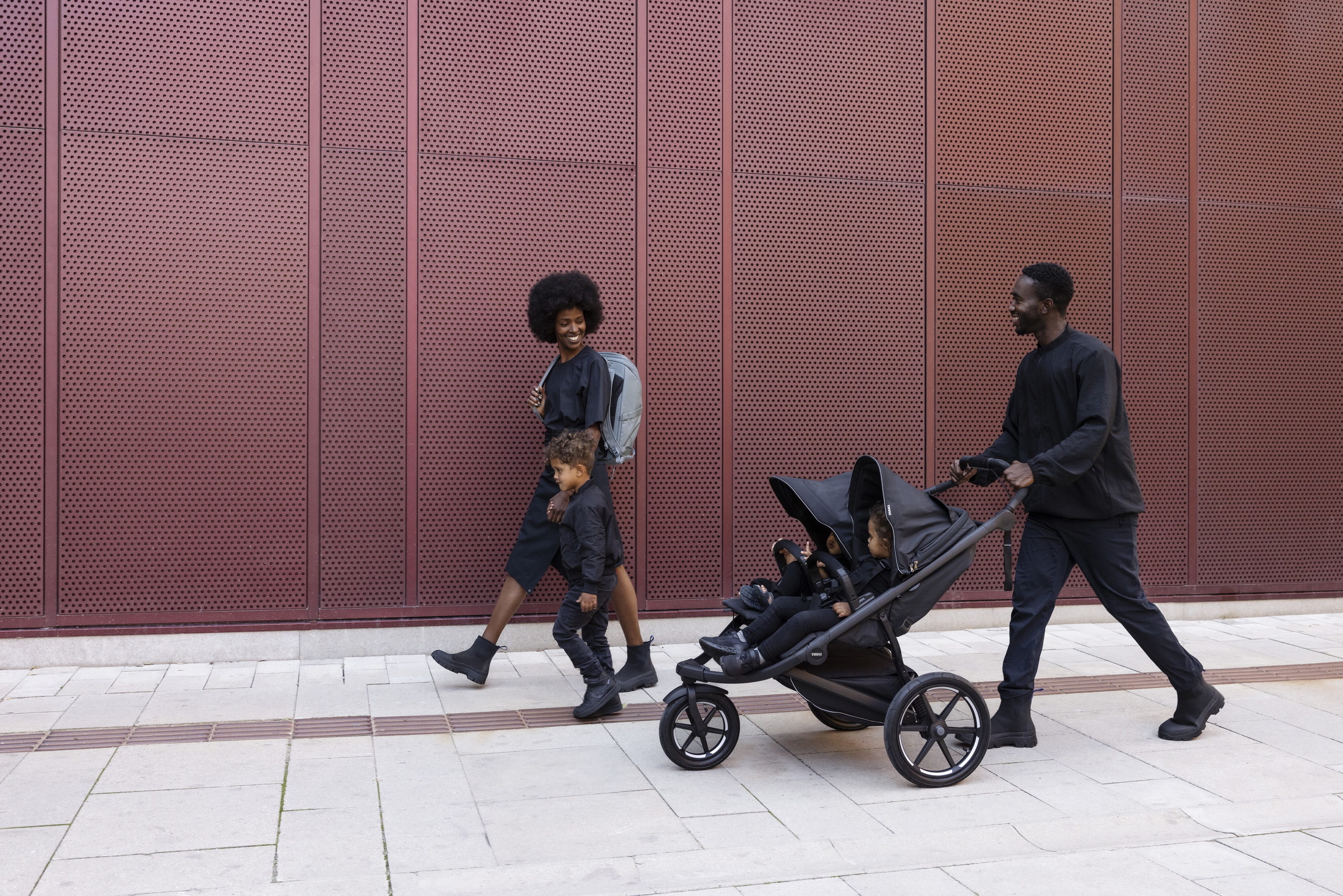 Thule Urban Glide 3 double black s magnetickou sponou