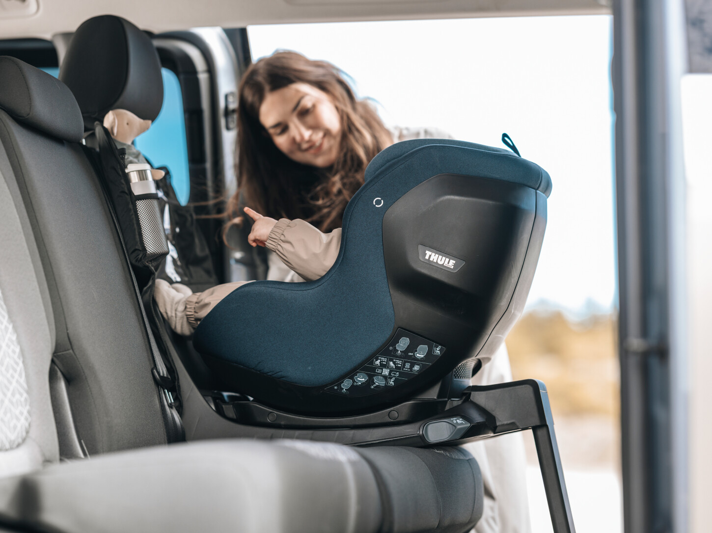Thule Elm Connect 360 autosedačka Black