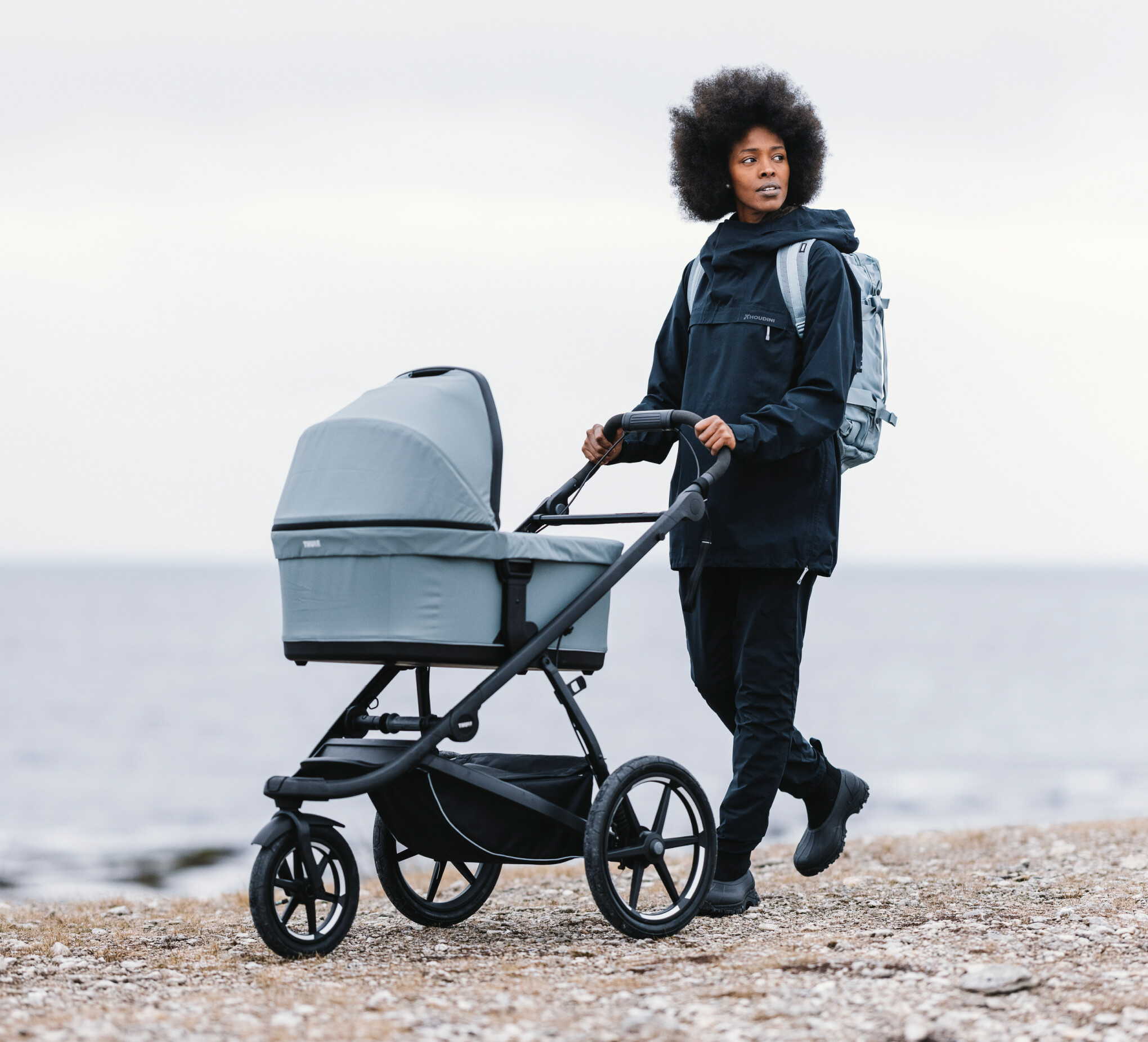 Thule Urban Glide 4 s magnetickou sponou - Dark Slate