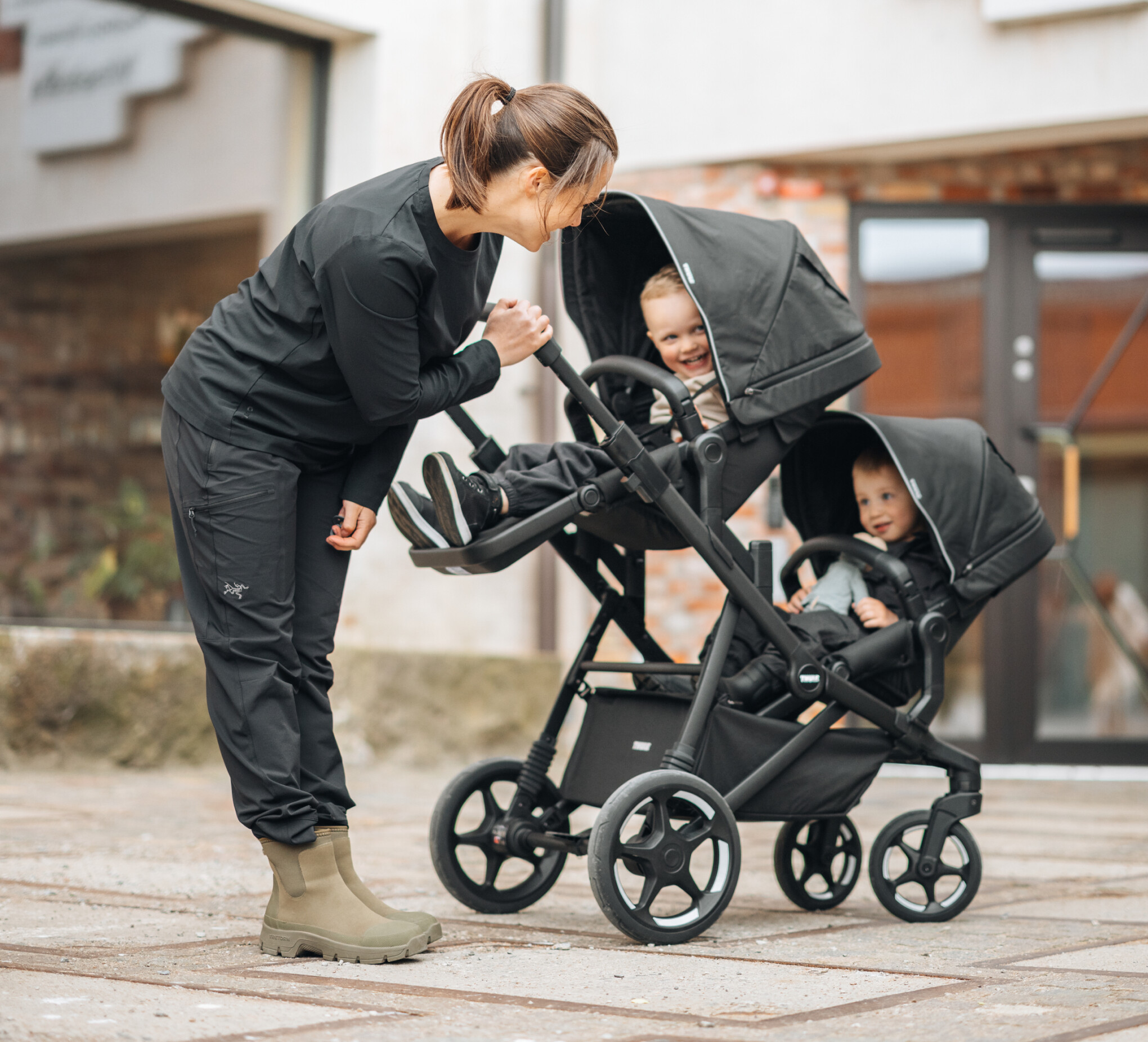 Thule Sleek 2 Tinted Taupe