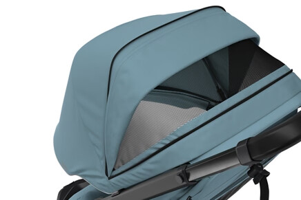 Thule Spring 2 kočárek Black on Black