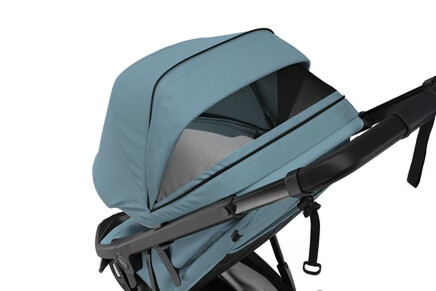 Thule Spring 2 kočárek Black on Black