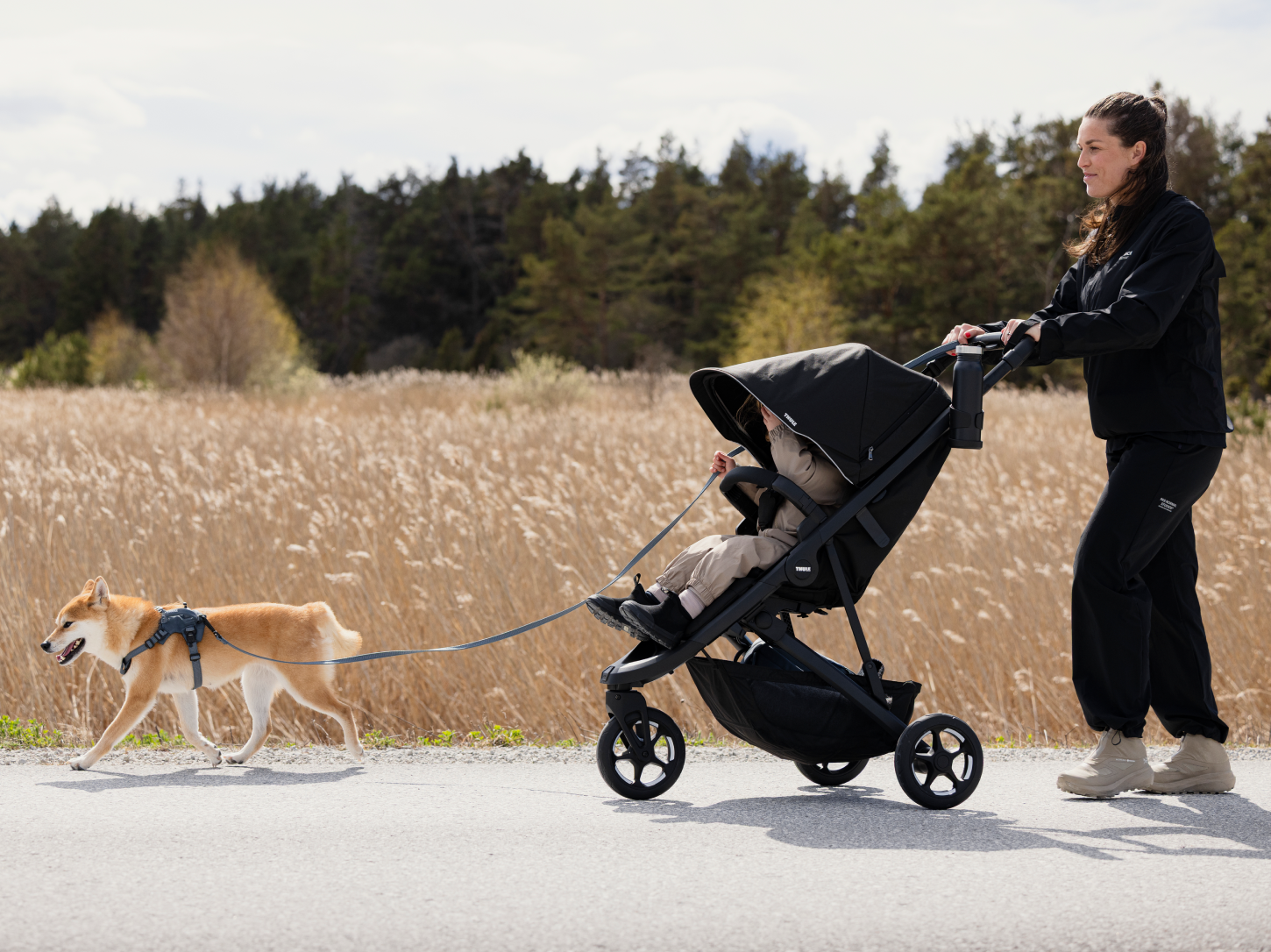 Thule Spring 2 kočárek Black on Black